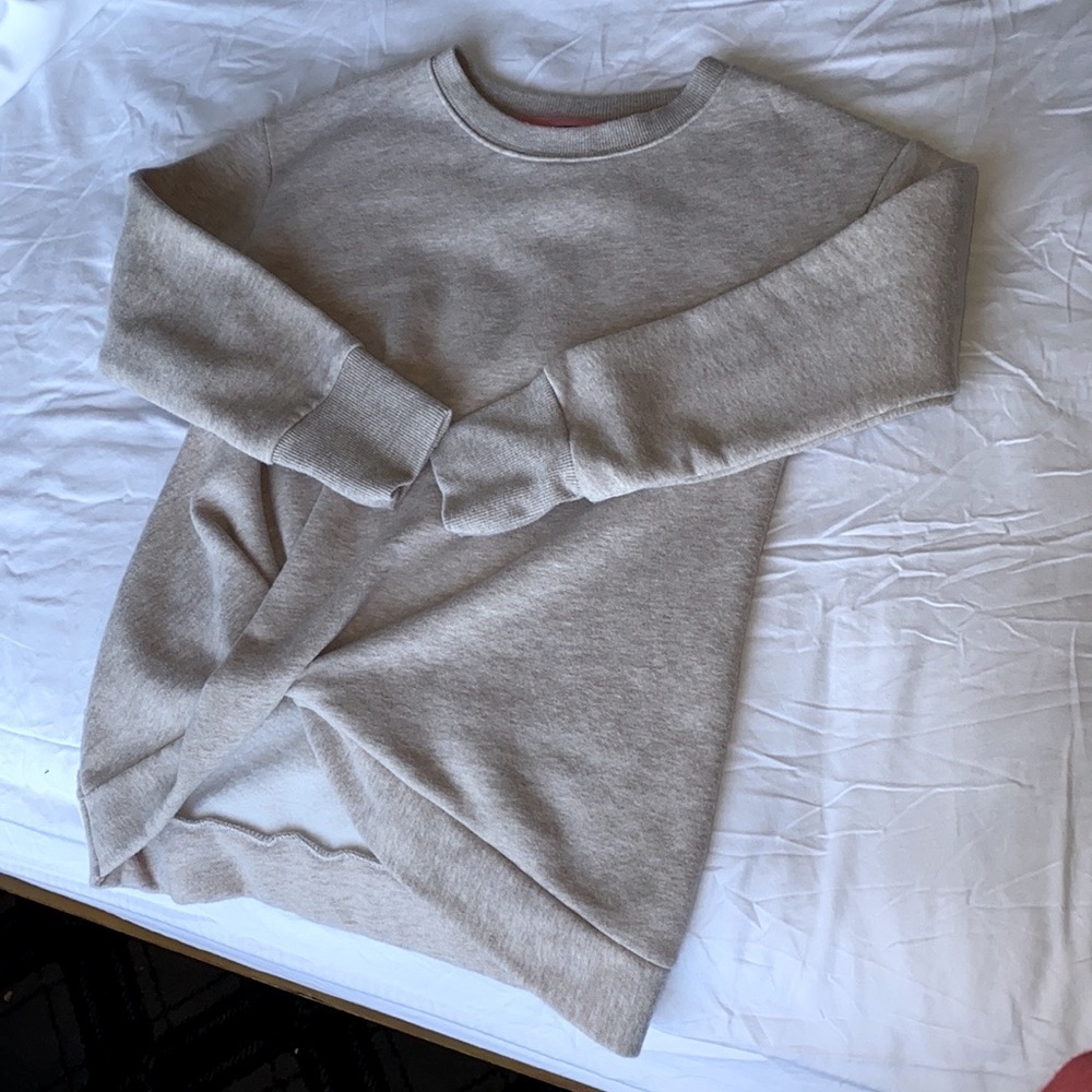 All in motion gray tan longsleeve soft sweatshirt top finger holes Small (6/6X)‌